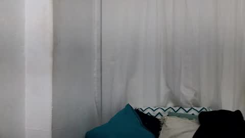 Snapshot of ninaa_fox chatting on 02.12.25 Ninaa fox online show from 02.12.25