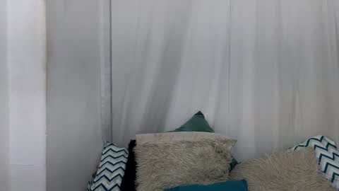 Snapshot of ninaa_fox chatting on 03.12.25 Ninaa fox online show from 03.12.25