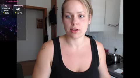 Snapshot of ninablue chatting on 07.20.26 NinaBlue online show from 07.20.26