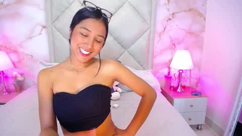 Nina Bravura online show from 02.20.26