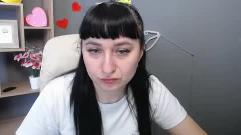 ninaflawlees online show from 05.12.26