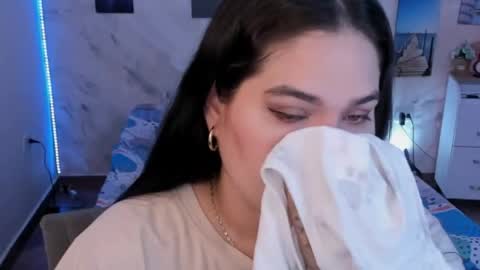 Snapshot of ninafuentes2x chatting on 05.06.26 NinaFuentes online show from 05.06.26