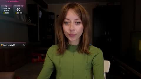 Snapshot of ninanovalicious chatting on 09.17.25 NinaNovalicious online show from 09.17.25