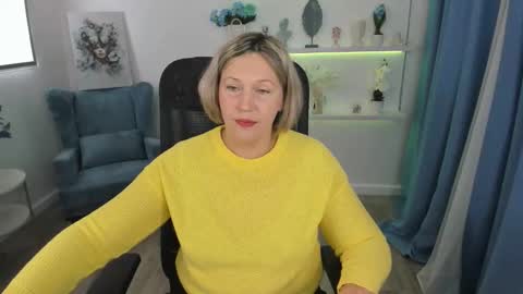 Snapshot of ninastarle chatting on 10.01.25 ninastarle online show from 10.01.25