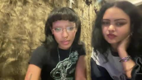 Snapshot of ninaxxglacier chatting on 07.14.26 roxxxi online show from 07.14.26