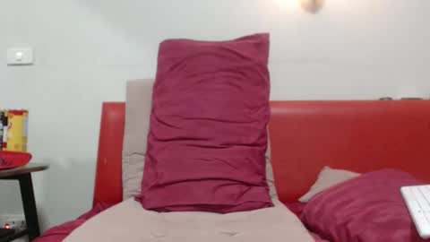 Snapshot of ninewladyboy chatting on 05.08.26 ninew online show from 05.08.26