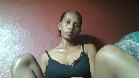 Snapshot of ninie246746 chatting on 02.14.25 ninie246746 online show from 02.14.25