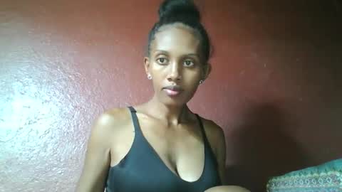 Snapshot of ninie246746 chatting on 02.24.25 ninie246746 online show from 02.24.25