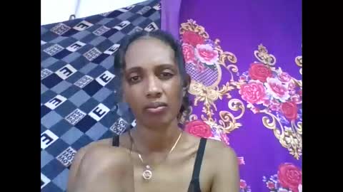 ninie246746 online show from 04.20.26