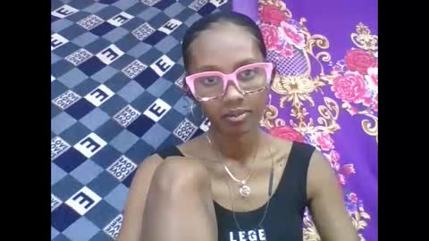 ninie246746 online show from 04.25.26