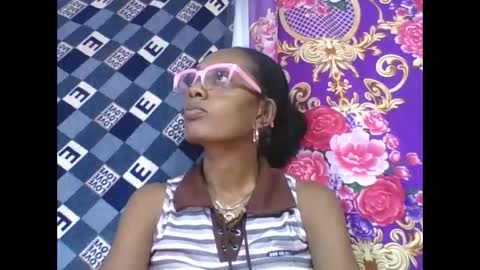 ninie246746 online show from 04.25.26