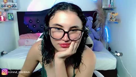 Snapshot of ninna_raven chatting on 04.13.26 Ninna online show from 04.13.26