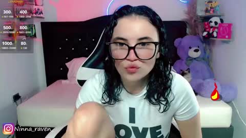 Snapshot of ninna_raven chatting on 05.21.26 Ninna online show from 05.21.26