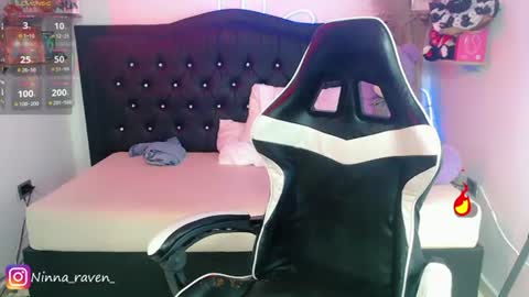 Snapshot of ninna_raven chatting on 06.13.26 Ninna online show from 06.13.26