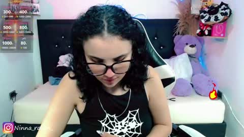 Snapshot of ninna_raven chatting on 06.17.26 Ninna online show from 06.17.26