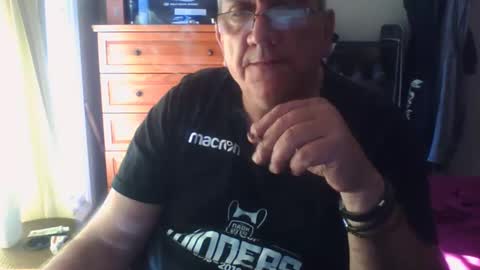 Snapshot of nionios67 chatting on 10.02.25 Dennis online show from 10.02.25