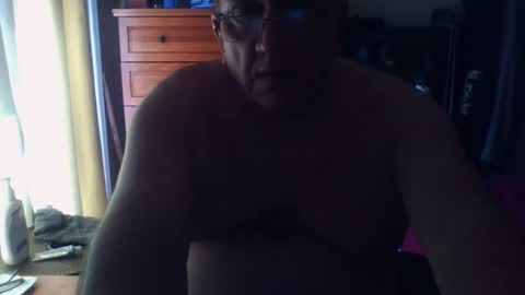 Snapshot of nionios67 chatting on 10.06.25 Dennis online show from 10.06.25