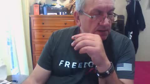 Snapshot of nionios67 chatting on 11.01.25 Dennis online show from 11.01.25