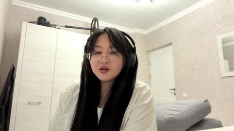 Snapshot of niranirachan chatting on 03.31.26 Nira online show from 03.31.26