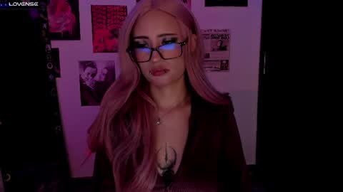 Nixxie  online show from 07.10.26