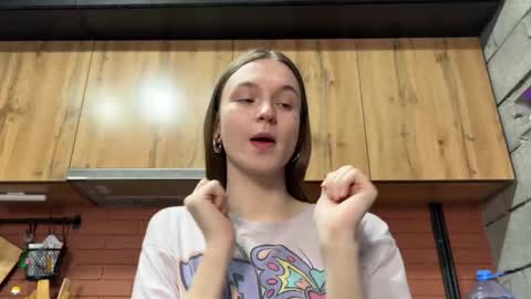 Tears Lora online show from 11.08.25