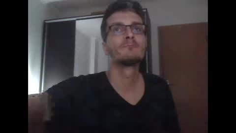 Snapshot of nmcandeias chatting on 10.11.25 Nuno online show from 10.11.25