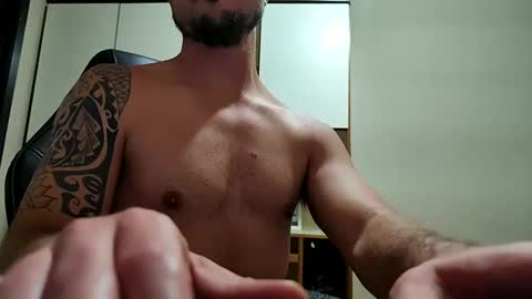 Snapshot of noablaze chatting on 11.22.25 Blaze online show from 11.22.25