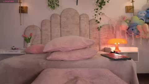 noah__23 online show from 04.15.26