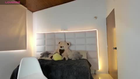 Snapshot of noah__ds chatting on 12.31.24 Noah online show from 12.31.24