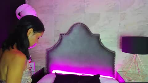 Zoe  online show from 04.29.26