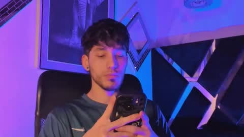 Noah Brigth online show from 12.02.25