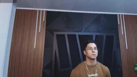 Noah online show from 02.05.26