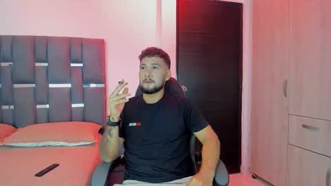 Snapshot of noah_corvelle chatting on 11.07.25 NOAH online show from 11.07.25