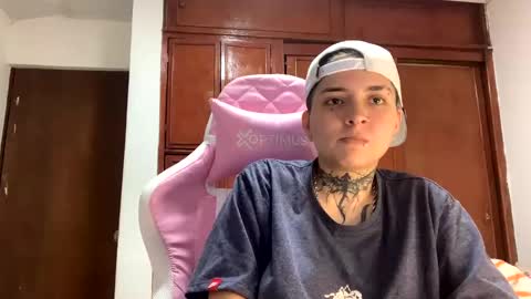 Snapshot of noah_martini chatting on 01.28.25 noah hehim online show from 01.28.25