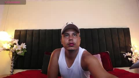 Snapshot of noah_oliver1 chatting on 04.27.26 NOAH online show from 04.27.26