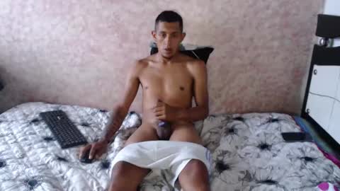 Snapshot of noah_roberts_ chatting on 01.09.25 Noah online show from 01.09.25