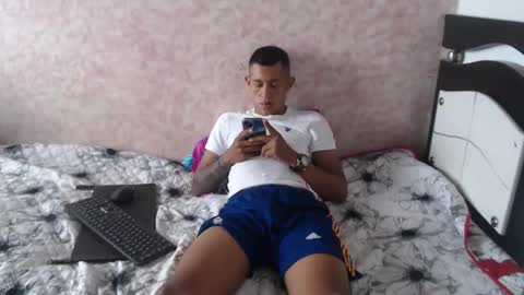 Snapshot of noah_roberts_ chatting on 01.24.25 Noah online show from 01.24.25