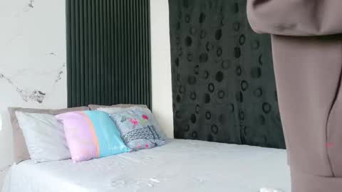 noah tyler  online show from 02.04.26