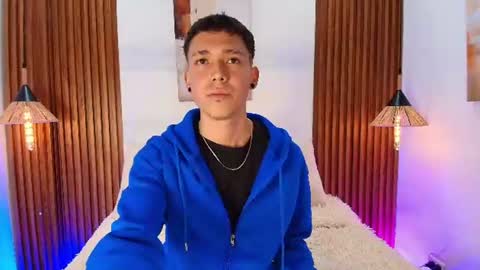 Snapshot of noahh_saenz chatting on 06.10.26 Noah online show from 06.10.26