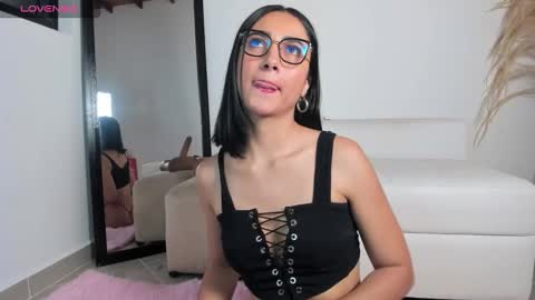Snapshot of noami_rose chatting on 09.23.25 Noami Rose  online show from 09.23.25
