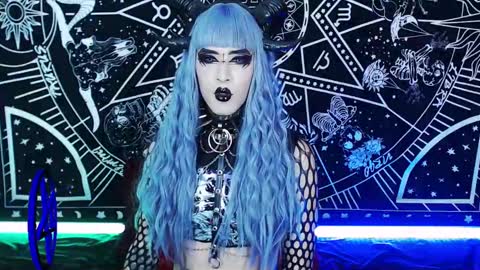 Snapshot of noamy_666 chatting on 12.18.24 caroline online show from 12.18.24