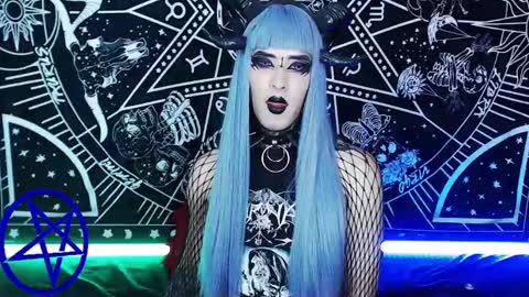 Snapshot of noamy_666 chatting on 12.21.24 caroline online show from 12.21.24