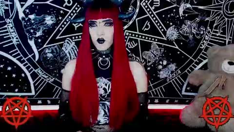 Snapshot of noamy_666 chatting on 01.06.25 caroline online show from 01.06.25