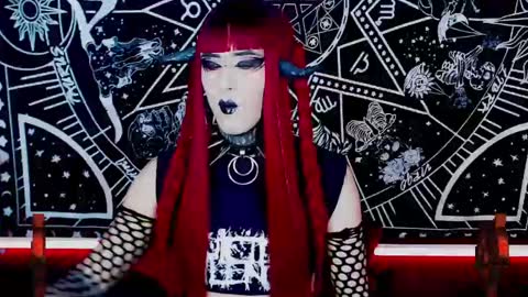 Snapshot of noamy_666 chatting on 01.11.25 caroline online show from 01.11.25