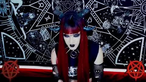 Snapshot of noamy_666 chatting on 01.25.25 caroline online show from 01.25.25