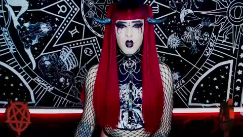 Snapshot of noamy_666 chatting on 01.29.25 caroline online show from 01.29.25