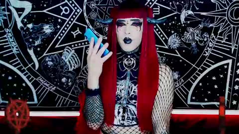 Snapshot of noamy_666 chatting on 01.29.25 caroline online show from 01.29.25