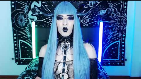 Snapshot of noamy_666 chatting on 02.04.25 caroline online show from 02.04.25