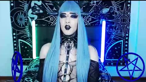 Snapshot of noamy_666 chatting on 02.04.25 caroline online show from 02.04.25