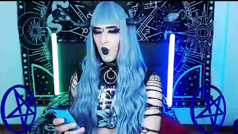 Snapshot of noamy_666 chatting on 02.05.25 caroline online show from 02.05.25